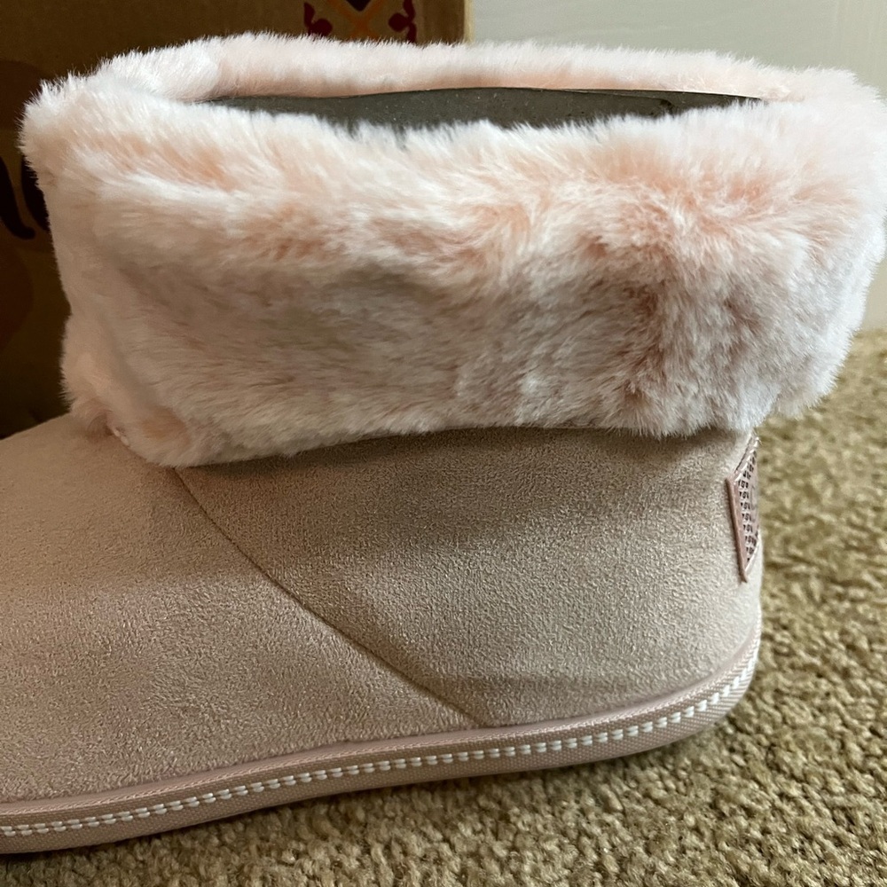 Skechers/Meant To Be NWT Women’s blush Faux Fur Suede Ankle Boots size 7 - Picture 2 of 8